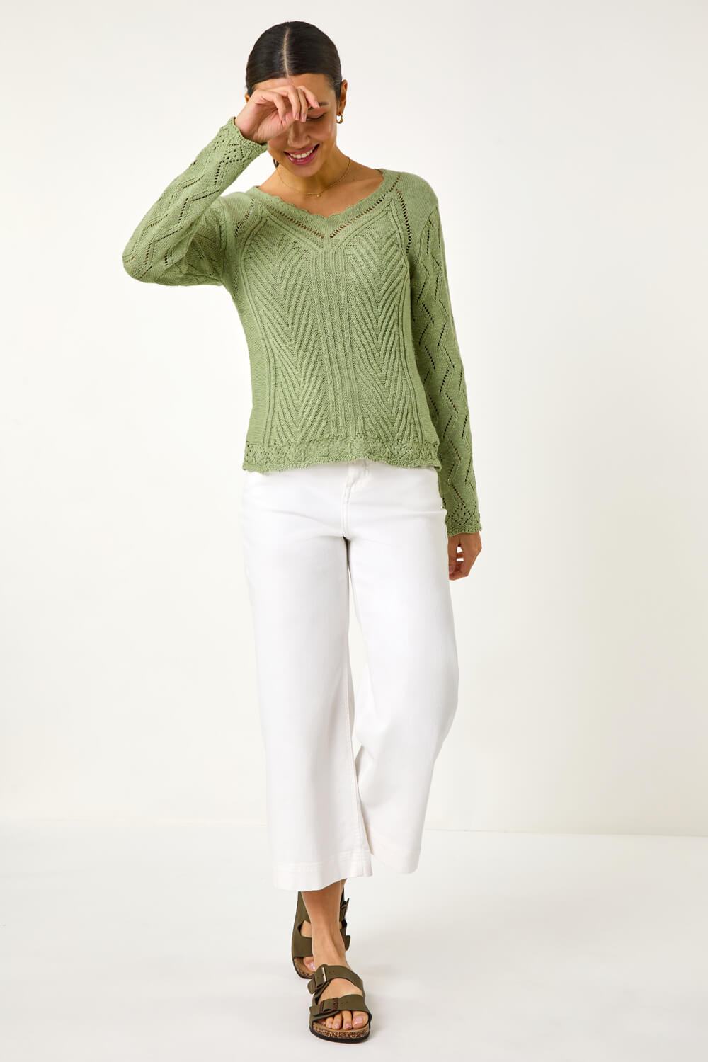 Scallop V-Neck Knit Jumper