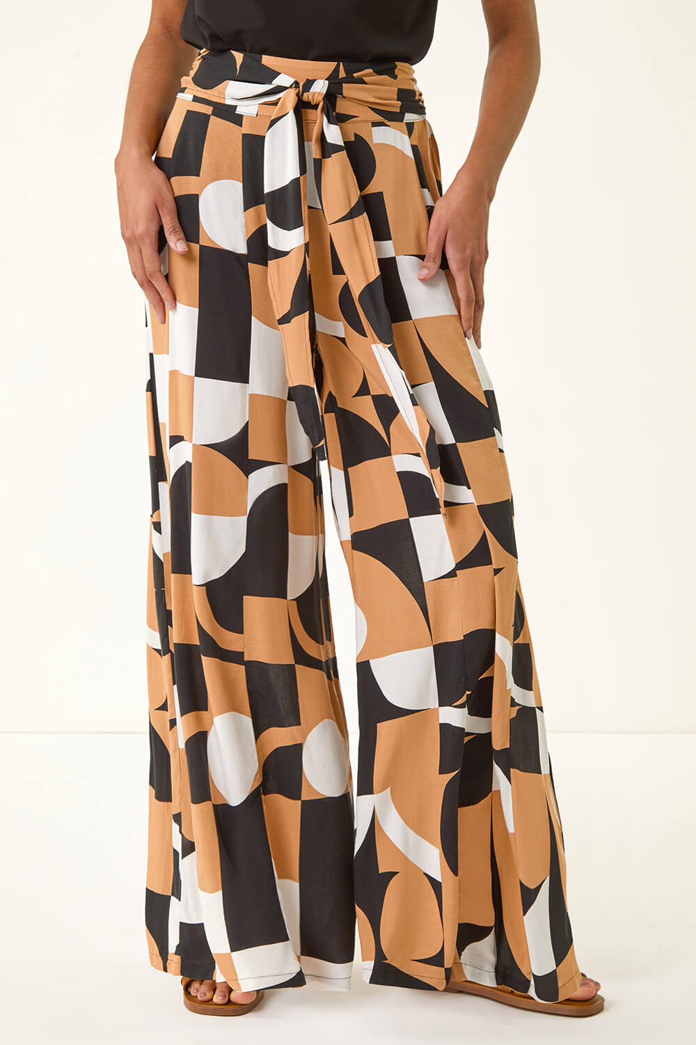 Geometric Print Tie Waist Stretch Trouser
